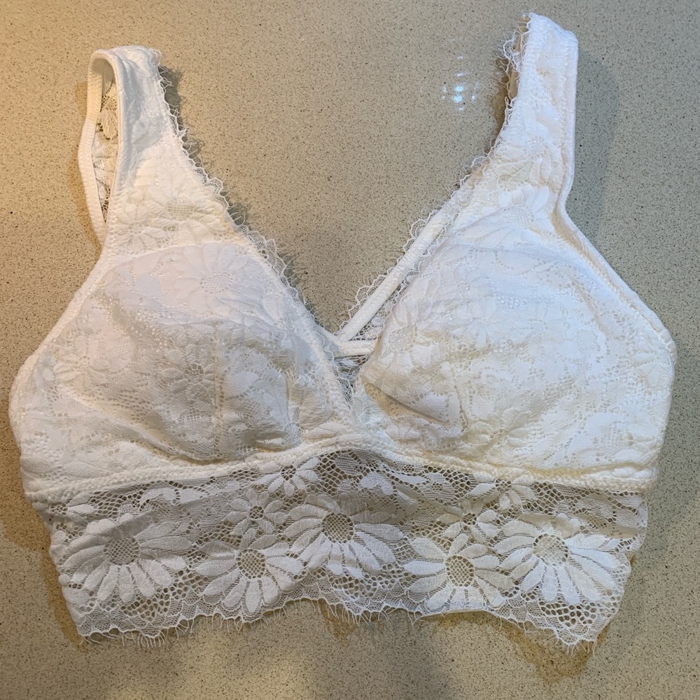AERIE Cream Floral Eyelash Lace Bralette
